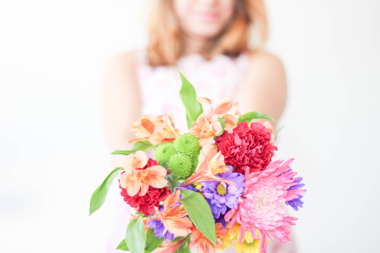 BG_flowers_and_women